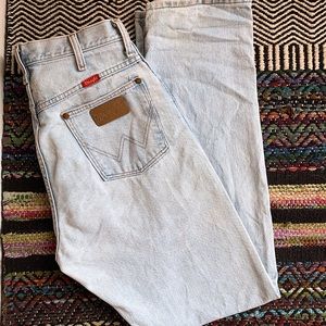 light was super high waist wrangler jeans